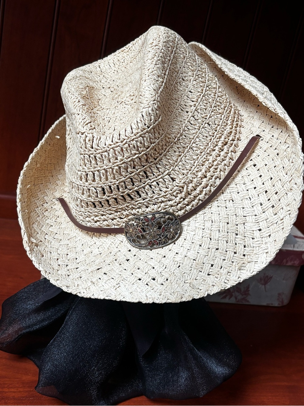 Boho western style cowgirl woven straw hat with floral accent - Picture 7 of 7